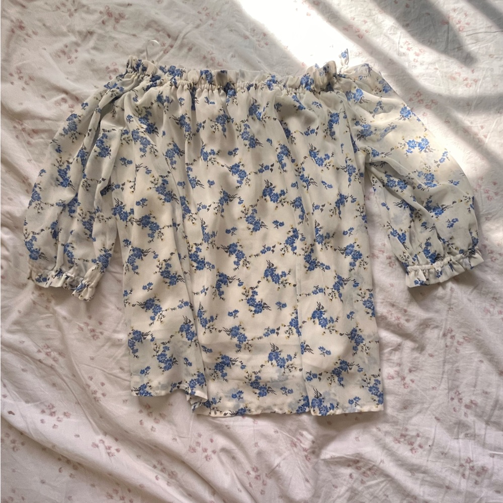 Off shoulder Floral Shirt